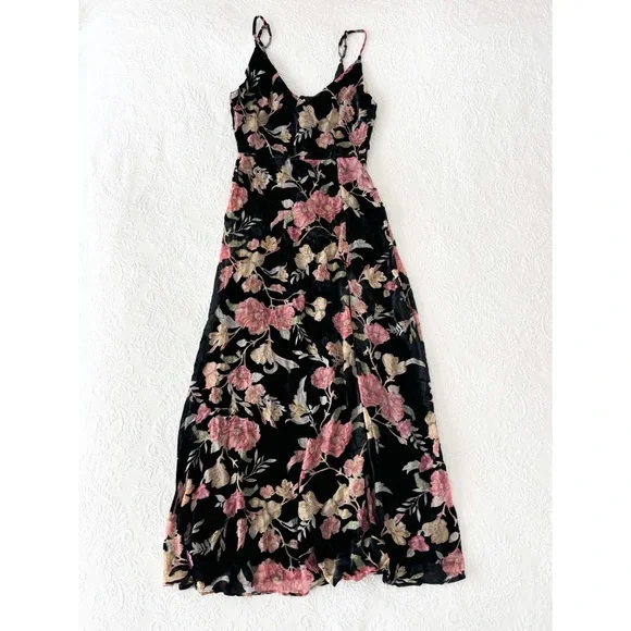 NWOT Lulus Alluring Blooms Black Floral Burnout Velvet Maxi Dress Large - Picture 2 of 7